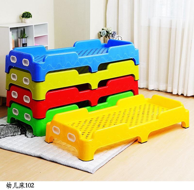 幼儿床102